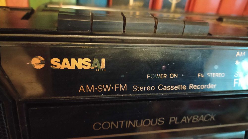 Магнітофон Sansay (працює через раз)