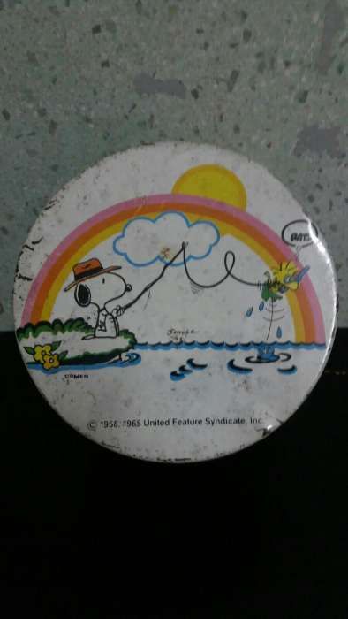 Lata com tampa snoopy original de 1965