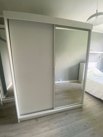 Szafa z drzwiami przesuwnymi 160cm