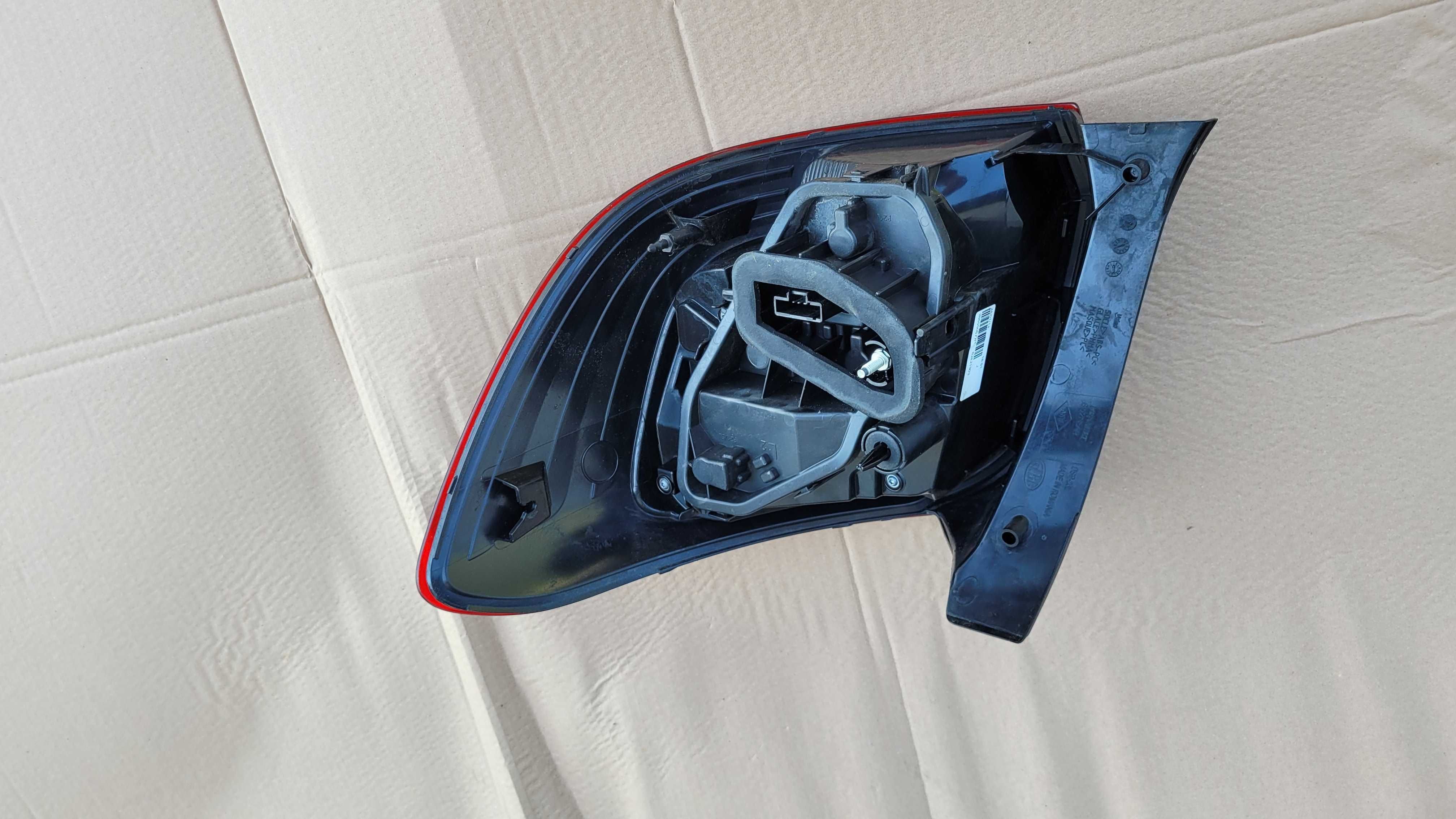 Dacia Sandero Stepway II 2 lampa lewa tylna tył