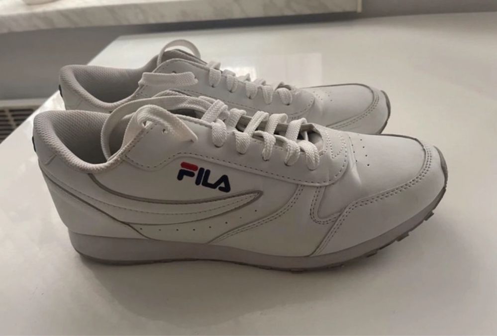 Nowe buty fila 44