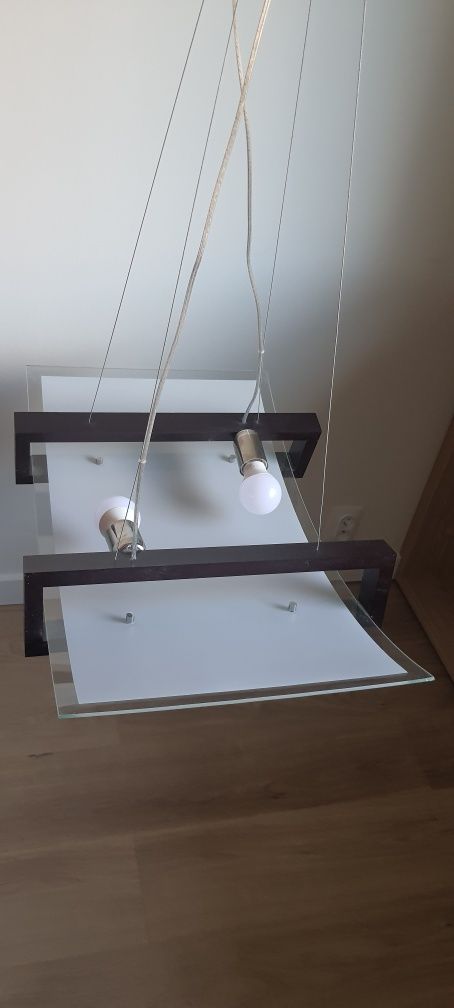 Nowoczesna lampa drewno i szkło