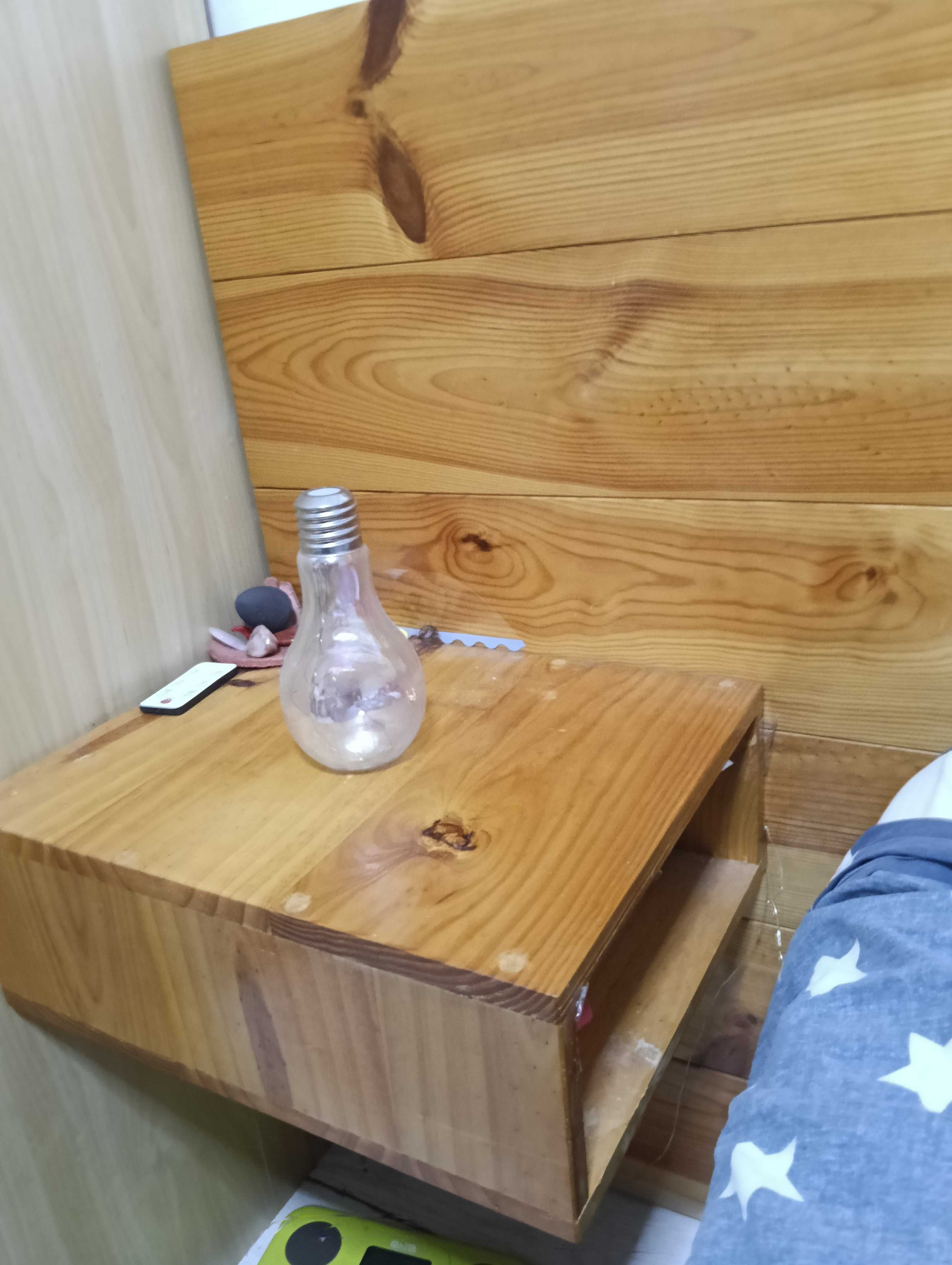 Cama de Casal em Madeira
