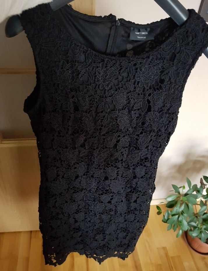 Sukienka koronkowa C&A