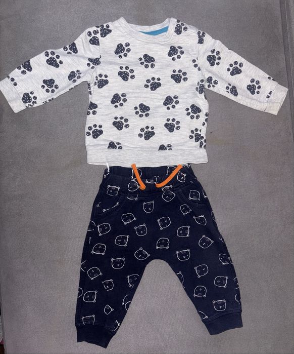 Koszulki dresy zestawy c&a  74 80