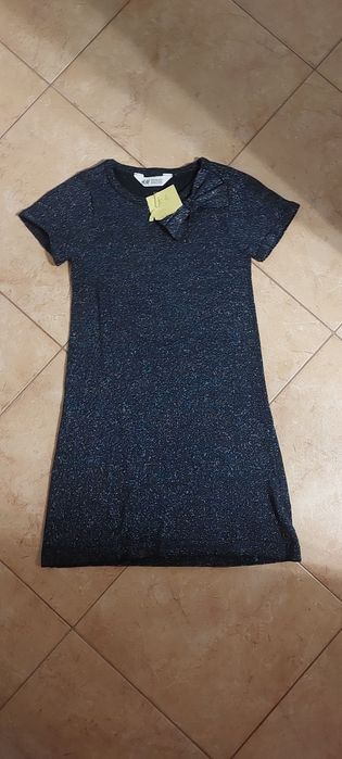 Vende-se um vestido brilhante