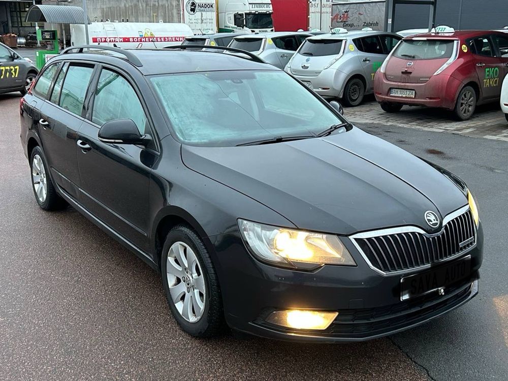 Розборка шкода суперб 2 Skoda Superb 2 2013 1.6tdi CAYC капот, бампер