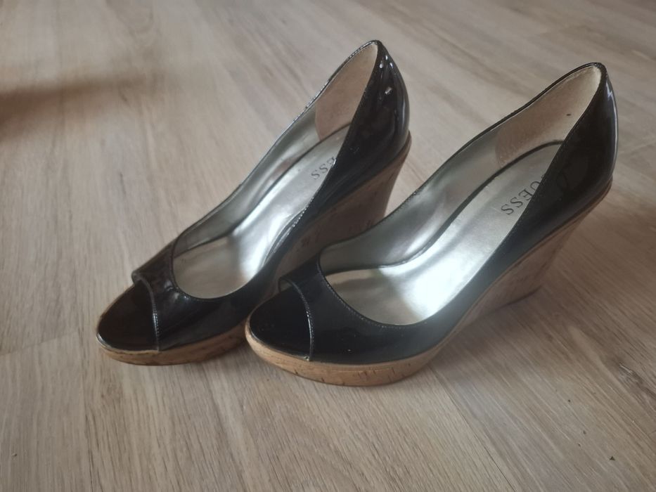 Buty na koturnie 36