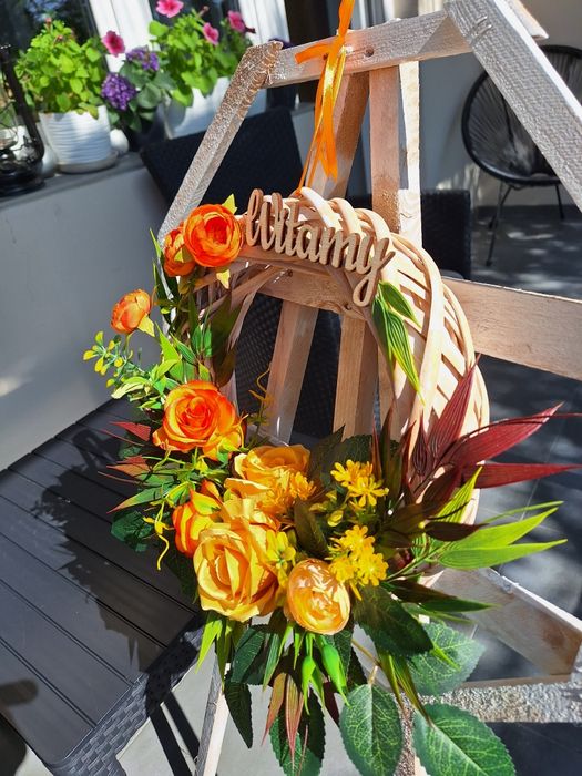 Wianek całoroczny z różami, Wianek na drzwi z napisem  "Witamy"