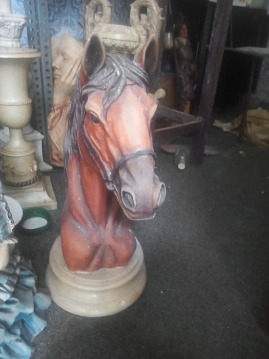 Espetaculares figuras em marfinite