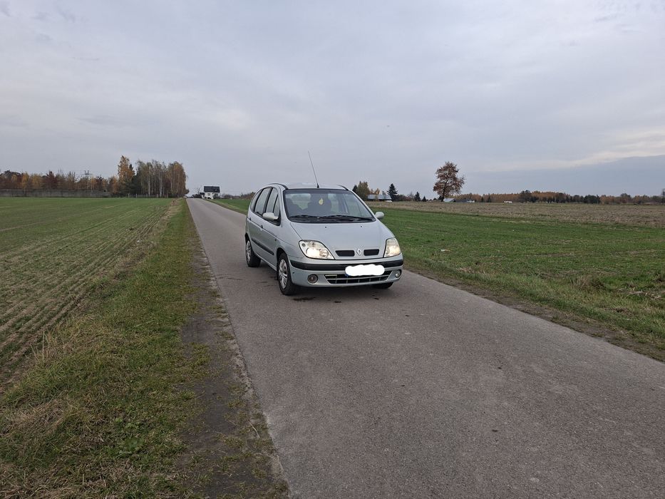 Sprzedam Reno Scenic 1.6 2001rok bezyna gaz