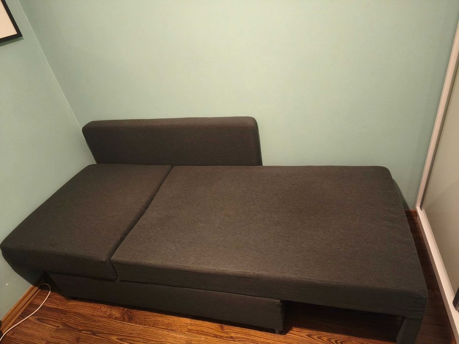 kanapa rozkładana do młodzieżowego  pokoju