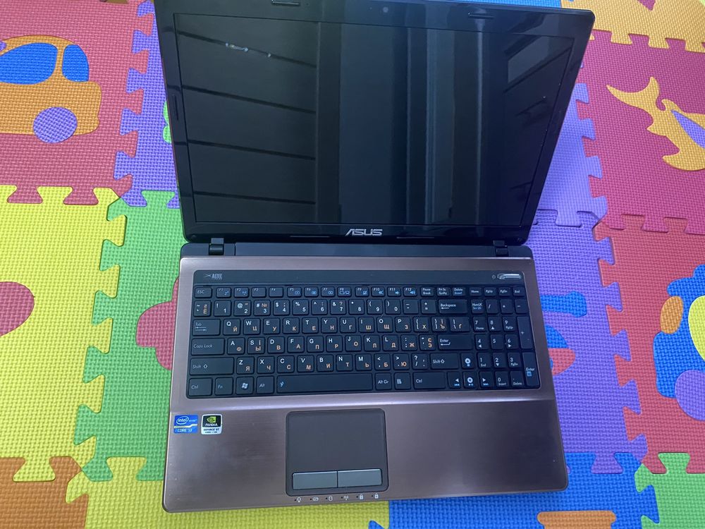 Ноутбук asus привезений з польщі