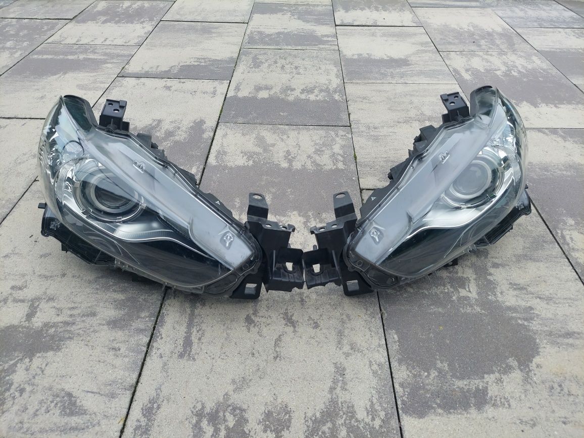 Reflektor lampa przód prawa lewa bi-xenon led /europejska/ Mazda 6 gj