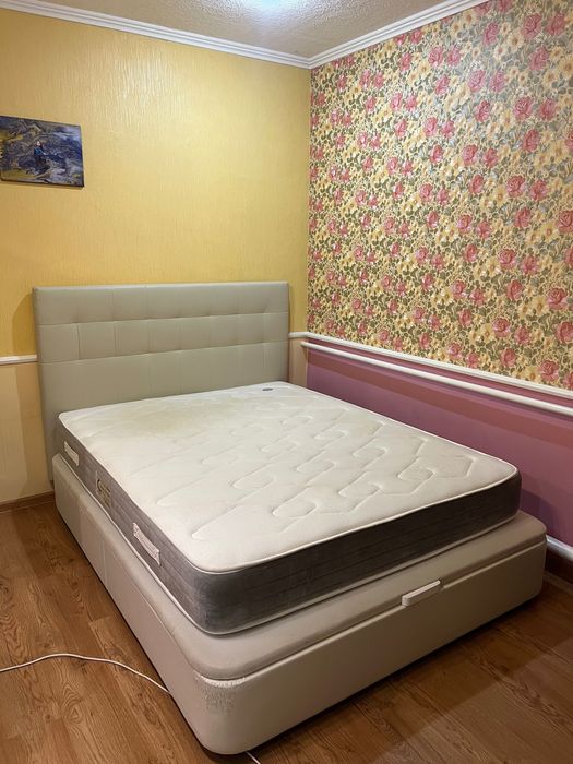 Ліжко 160*200 з матрасом