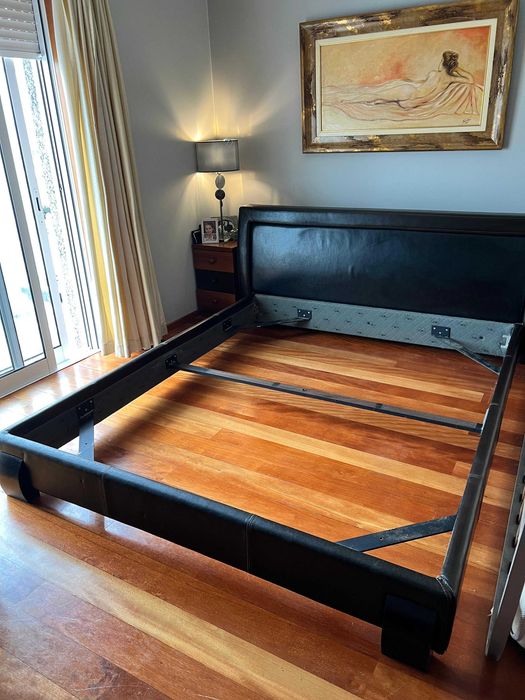 Cama de Casal com Estrado