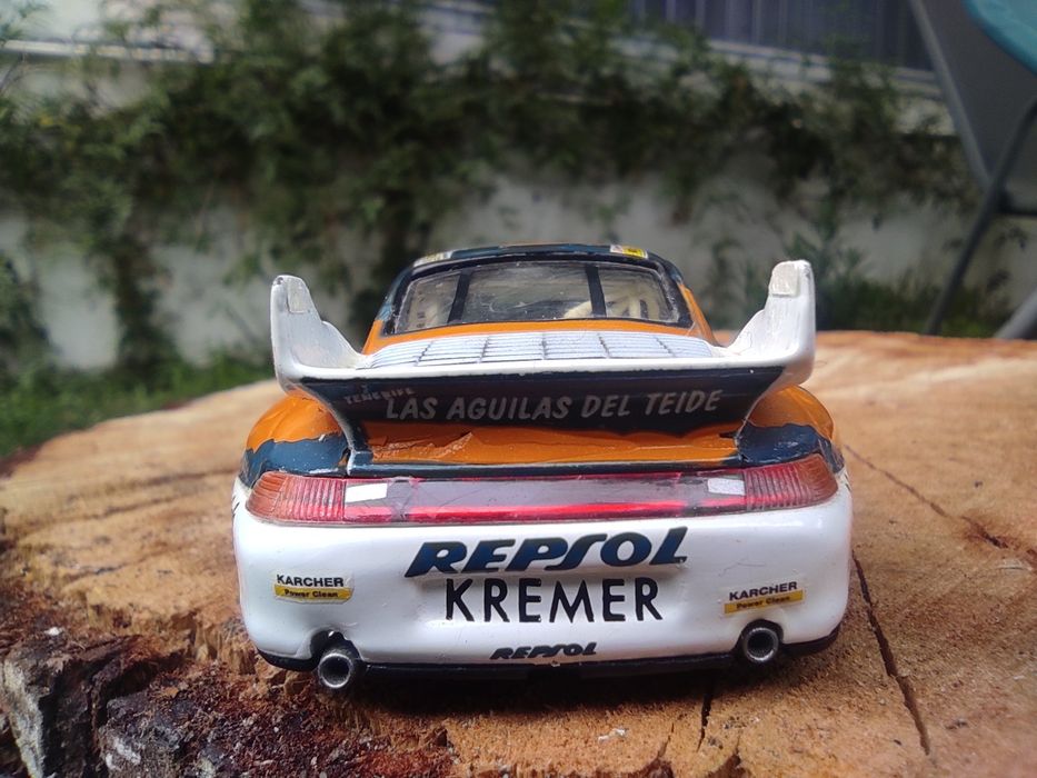 Diecast 1/43 Porsche 911 GT2