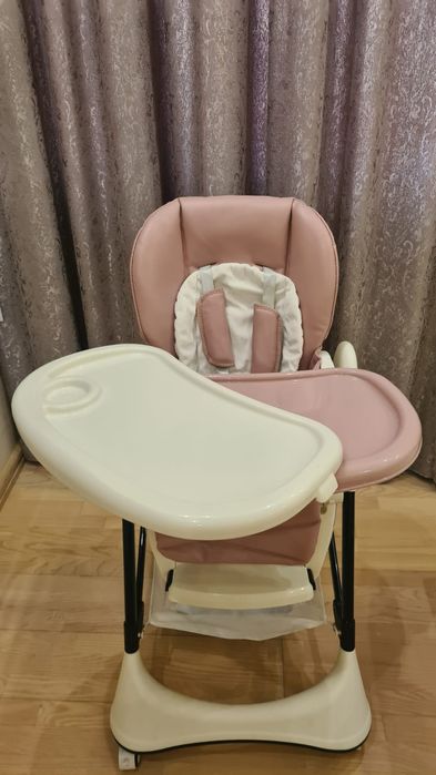 Стілець для годування Carello Stella.