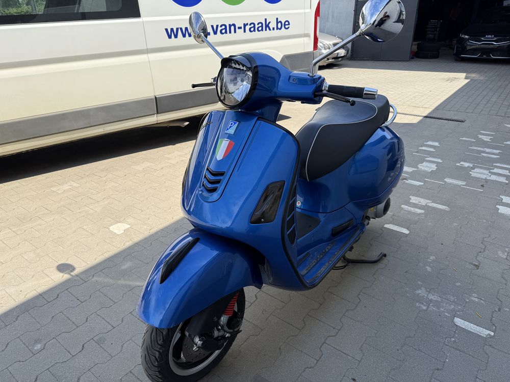 Vespa 300 GTS Super Stan