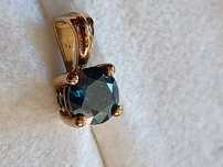 Zawieszka ze złota 375 z Niebieskimi Diamentami 1/2 ct