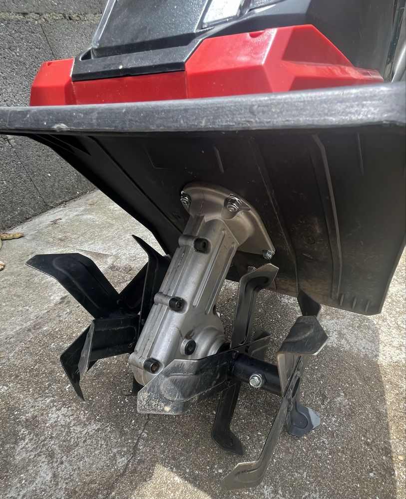 Sachadora a bateria einhell nova