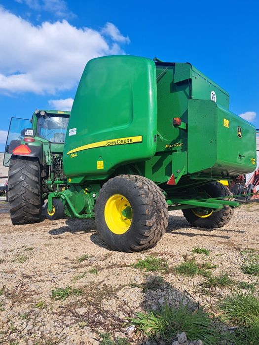 Prasa John Deere 854 MaxiCut od rolnika