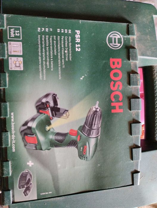 Aparafuradora/Berbequim Bosch a bateria