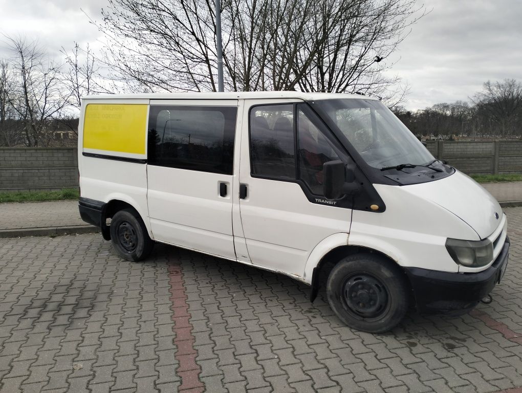 Ford transit 2.0 114km 2004  6 osobowych  Hak