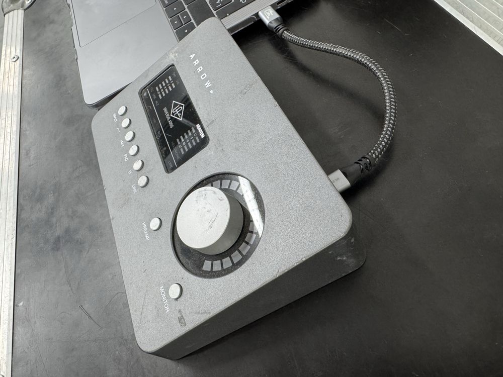 Uad arrow universal audio oryginalny najtaniej w sieci solo apollo
