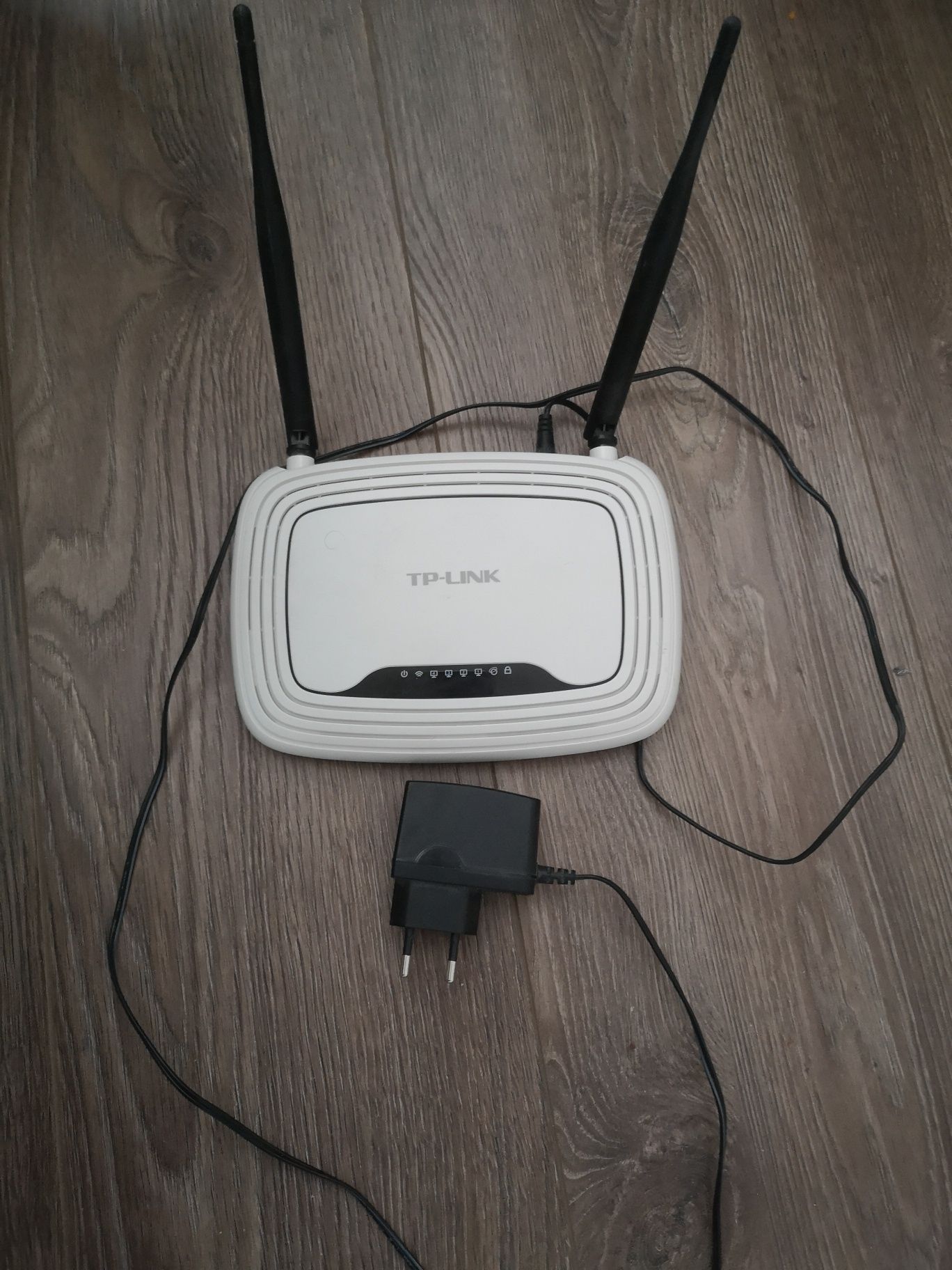 Роутер маршрутизатор TP-link,TP-WR841N