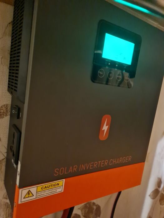 Інвертор гібридний 1 kwt синус 12 вольт POW MR плюс акум 300 ампер не