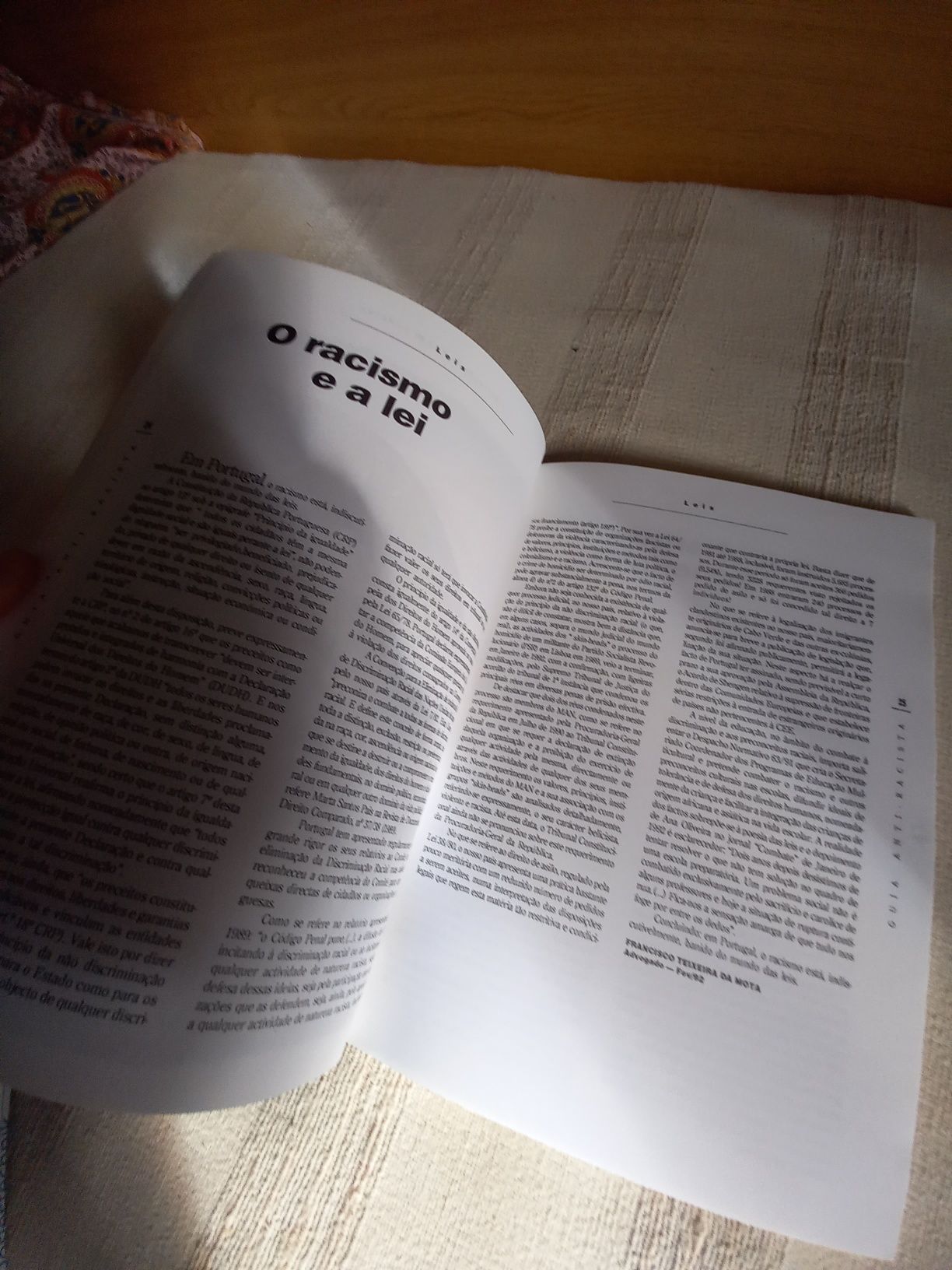 Revista Guia Anti racista da SOS Racismo
