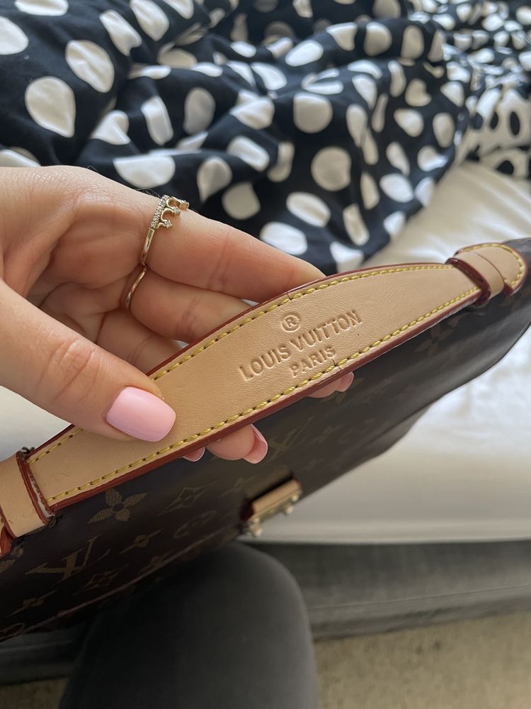 Torebka louis vuitton listonoszka skóra  naturalna pochette