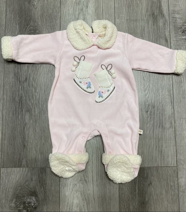 Набір одягу для новонародженої дівчинки (з 16 предметів)
