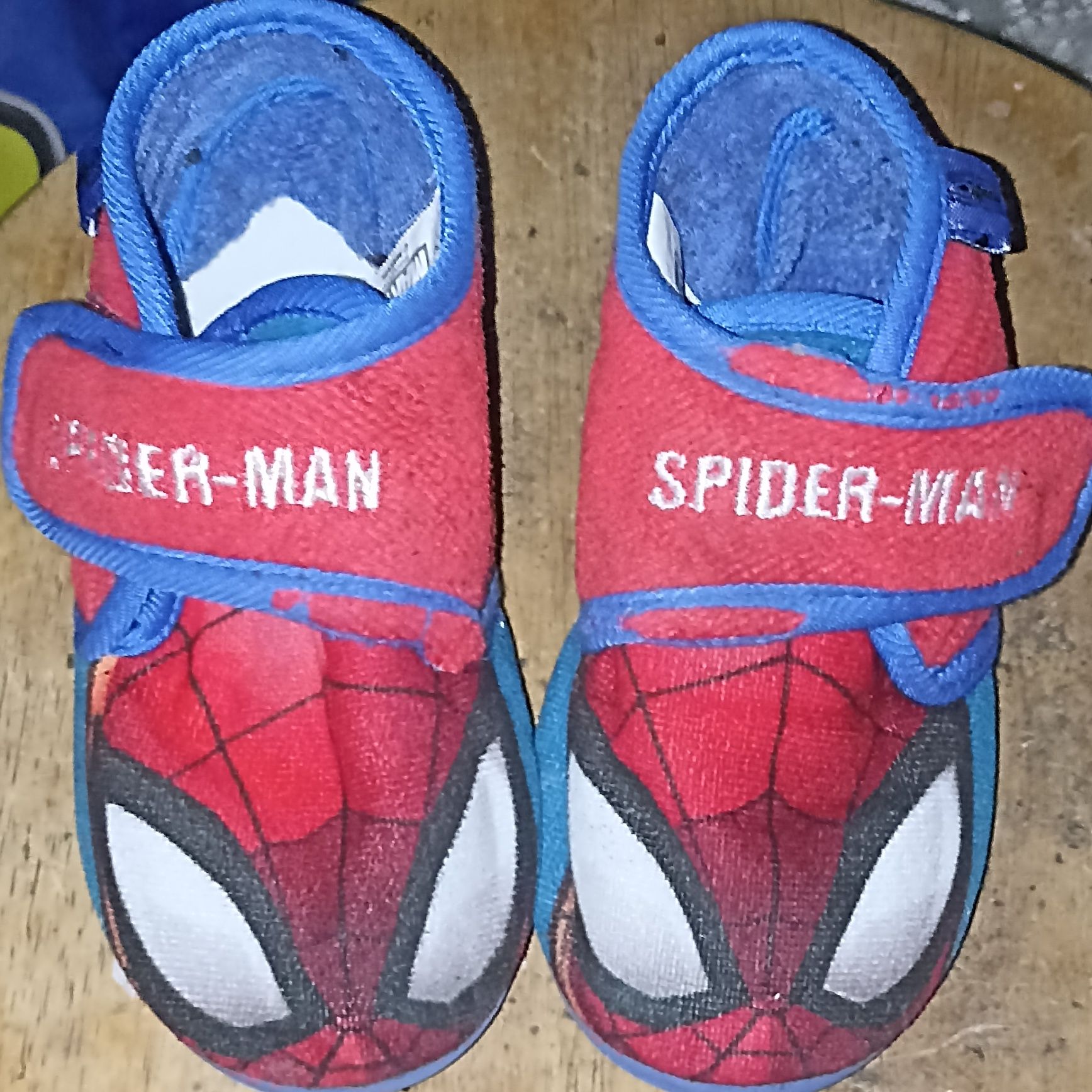 Pantufas Spider Man de criança pequena tamanho 26