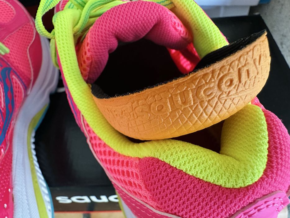 Sapatilhas SAUCONY Jazz 18 Progrid 8mm offset com caixa