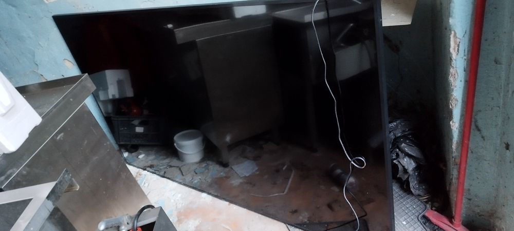 Telewizor 82 cale samsung