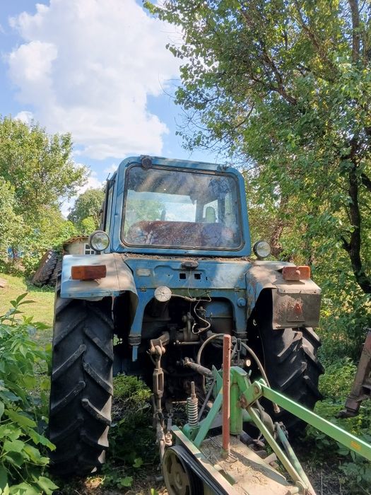 Трактор МТЗ -80 в робочому стані