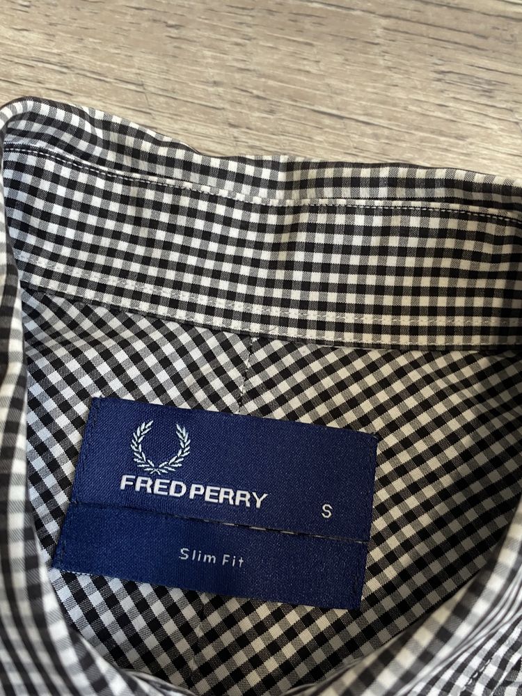 Сорочка від Fred Perry в ідеальному стані