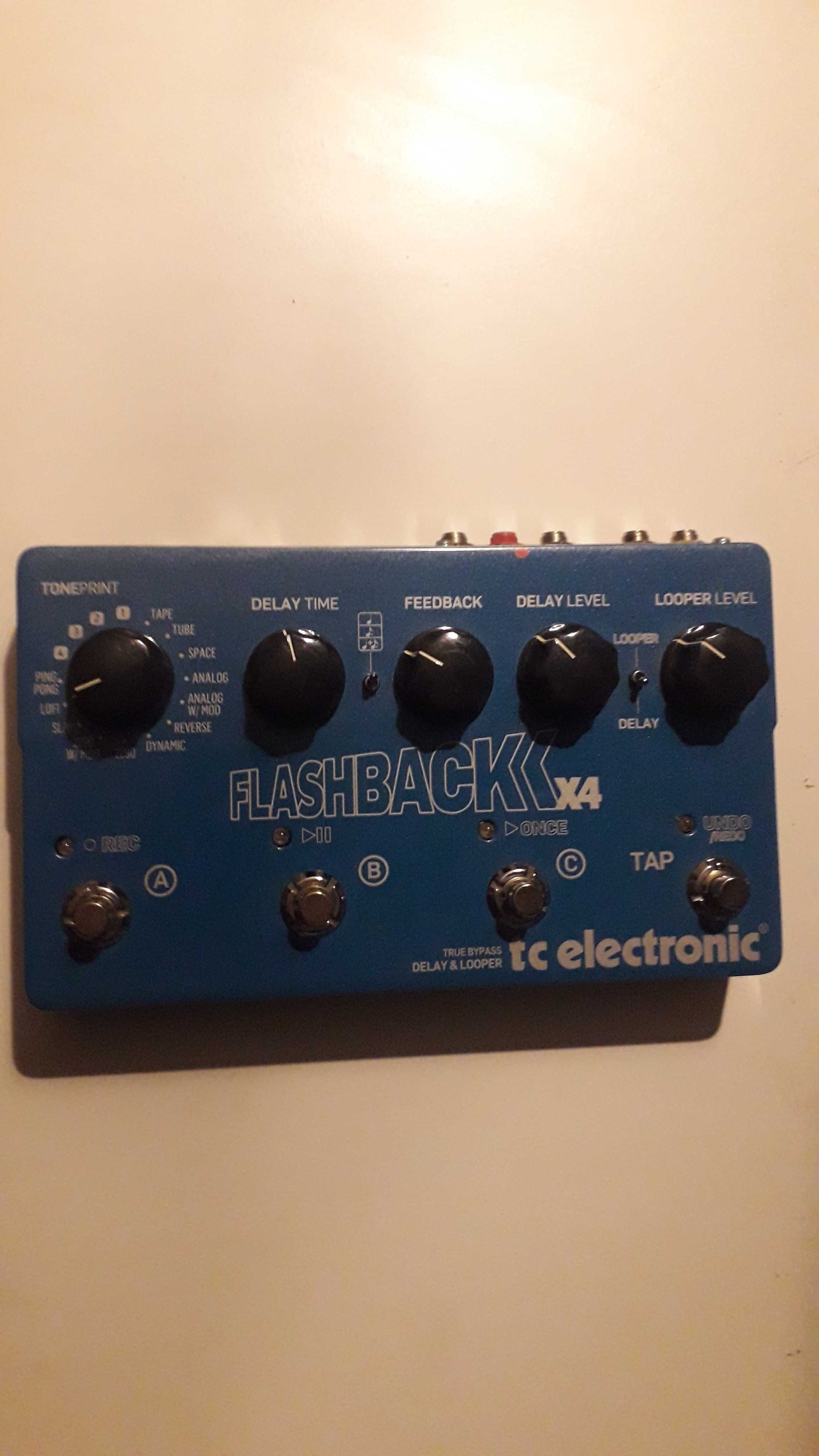 FLASHBACK x4 delay and looper - tc electronic