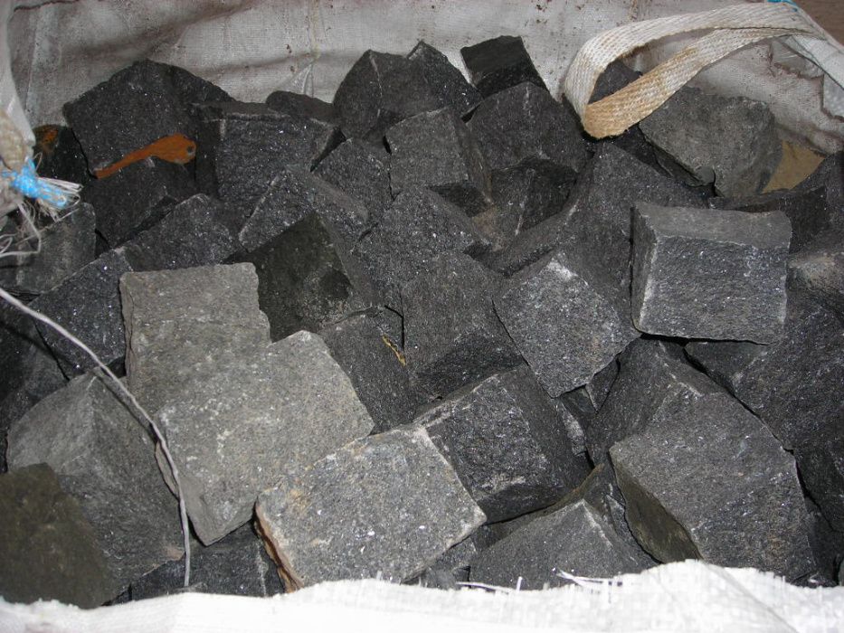 kostka granitowa 1gatunek brukowa granit obrzeża palisada kamień grys