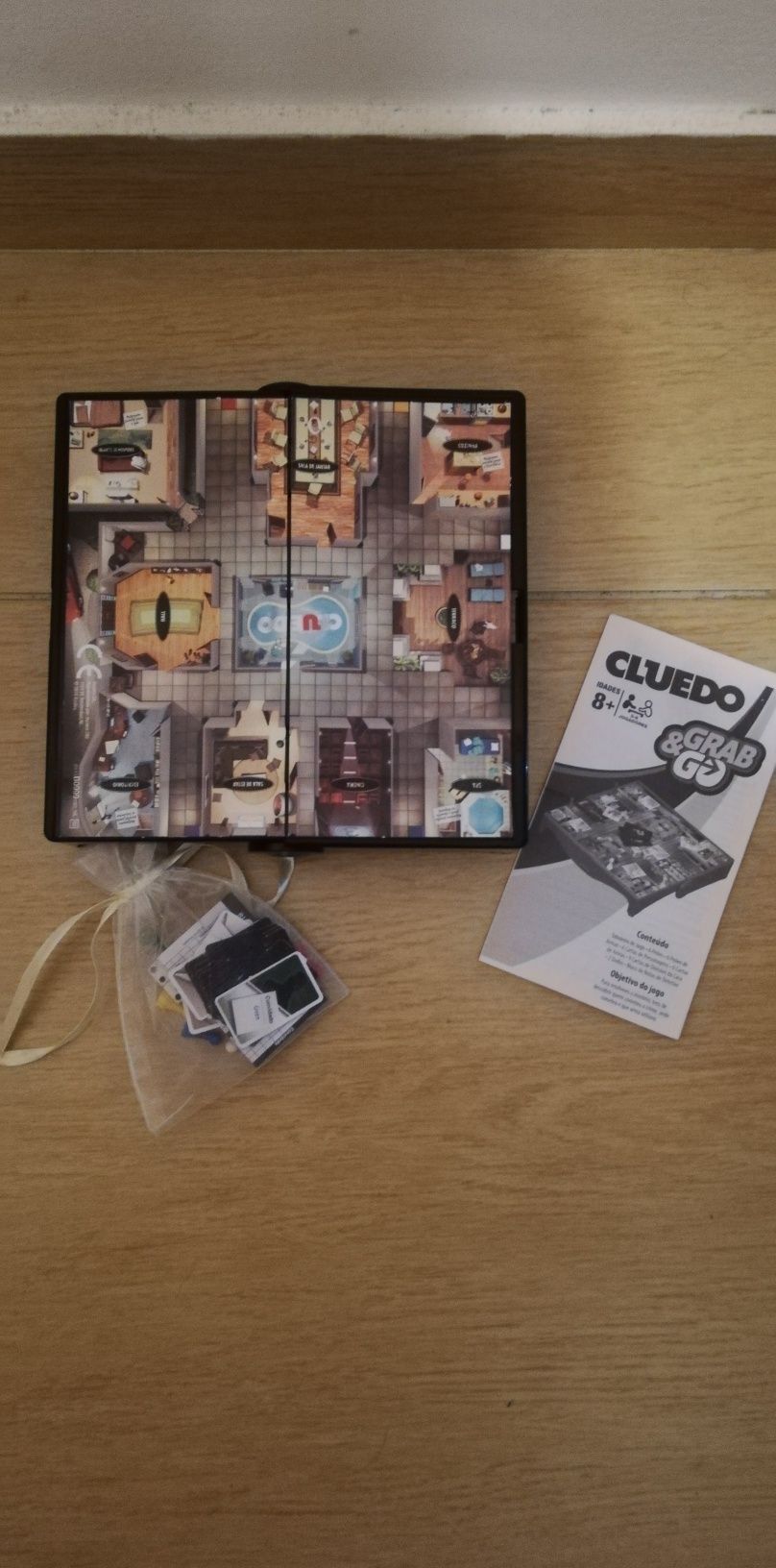 Jogo "Cluedo Grab & Go"