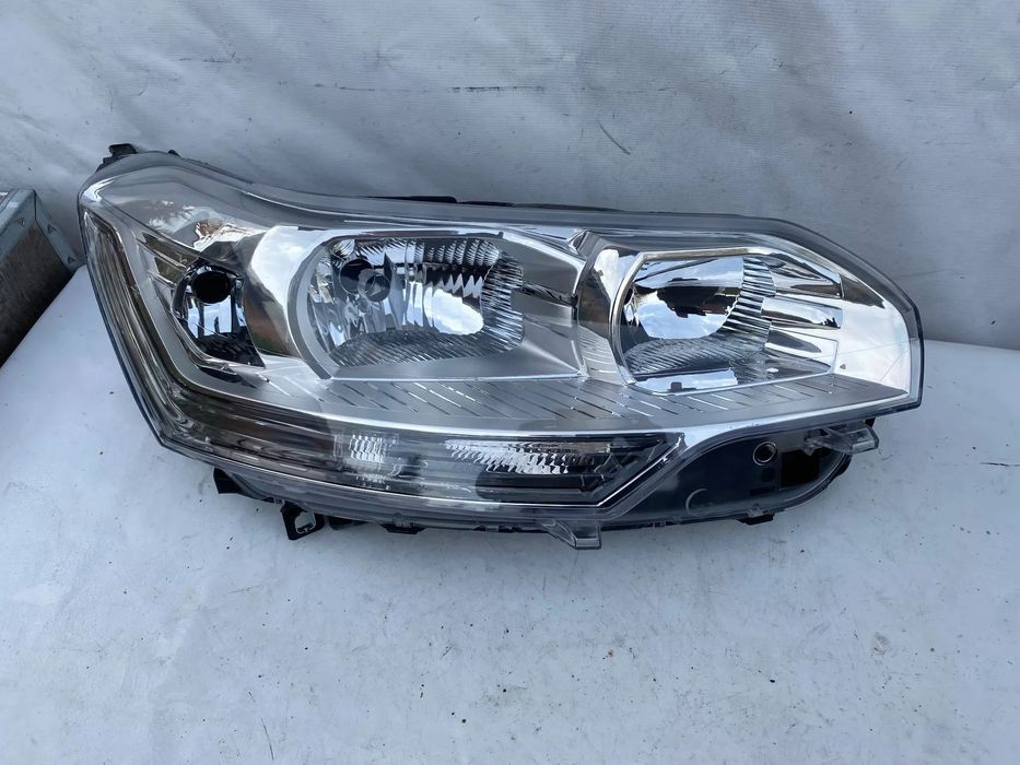 lampaq citroen C5 III PRZED LIFTEM  prawa eu cała