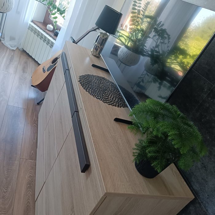 Komoda, stół, krzesła, witryna dąb sonoma