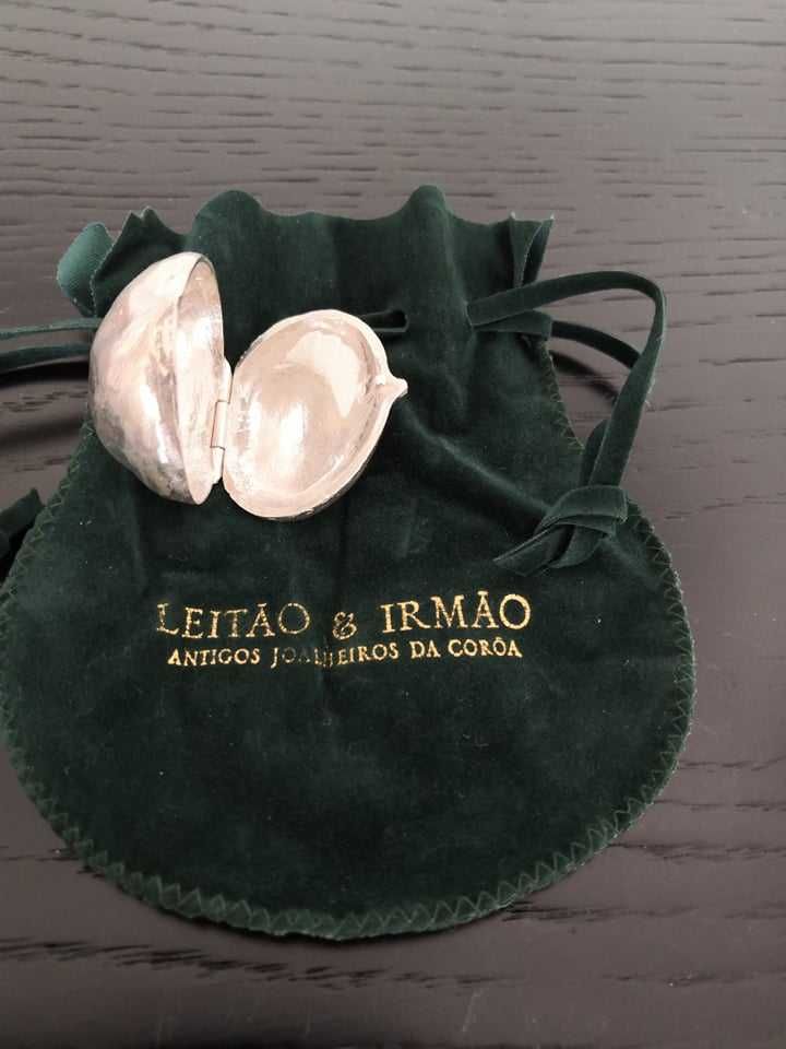 Castanha de Prata estilo Relicário (Fabricação Leitão & Irmão)