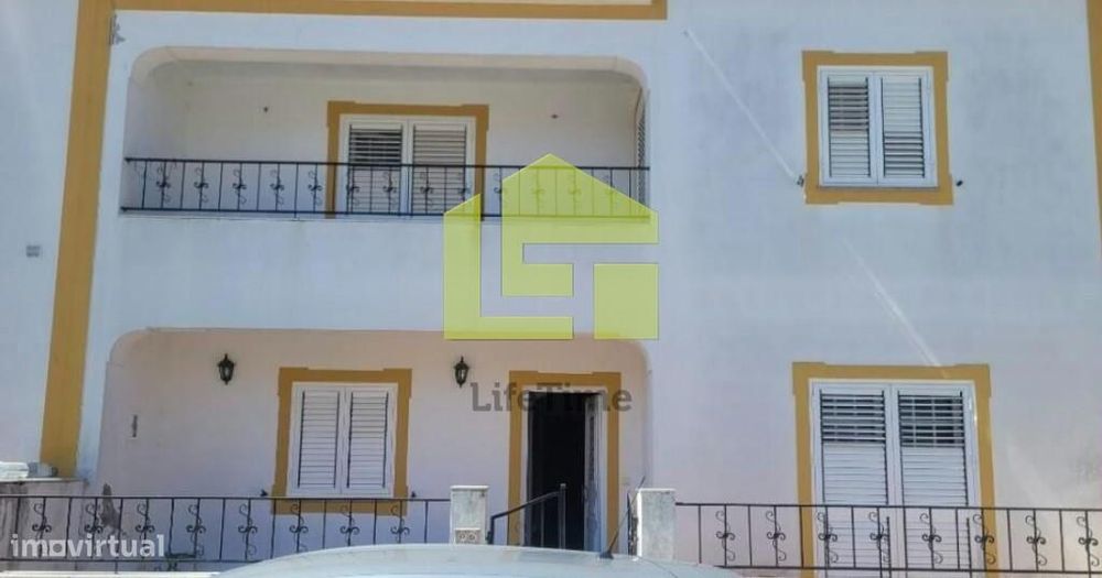 Moradia T4 em Monforte