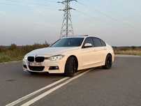 BMW Seria 3 niski przebieg, zadbany, kamery 360