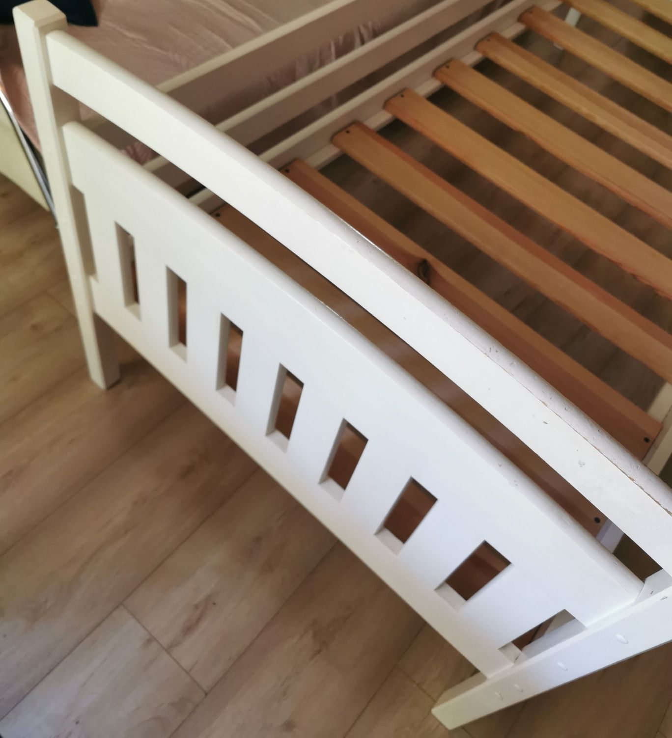Łóżko drewniane 80x180 pojedyncze jednoosobowe białe szuflada barierka