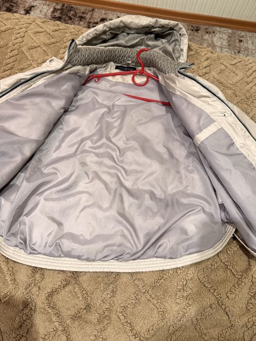 Жіноча демісезонна куртка