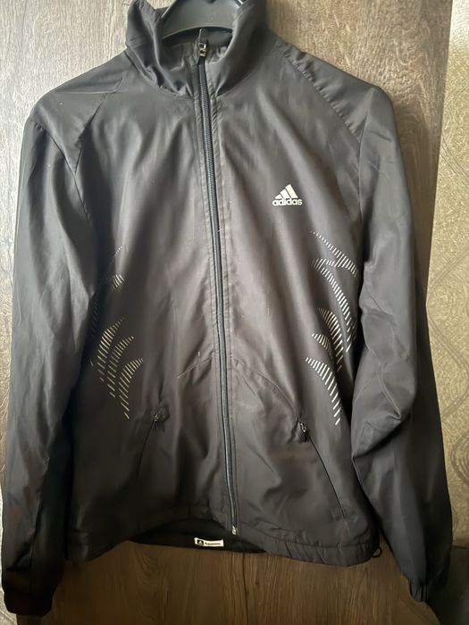 Продам спортивный костюм